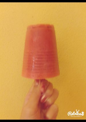 Una foto de Helado de chocofresa y vainilla