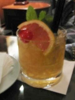 Una foto de Mai / Tai de California