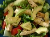 Ensalada de milanesa de pollo