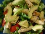 Ensalada de milanesa de pollo