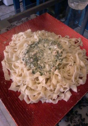 Una foto de Tallarines al pesto con nueces
