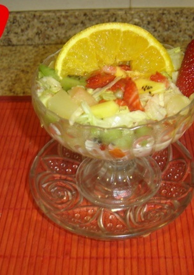 Una foto de Cóctel de marisco tropical