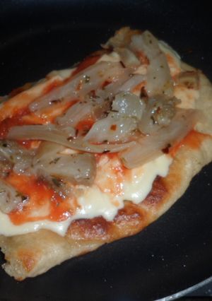 Una foto de Pizza frita con berenjenas
