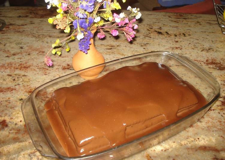 Tarta de galletas y chocolate con coñac