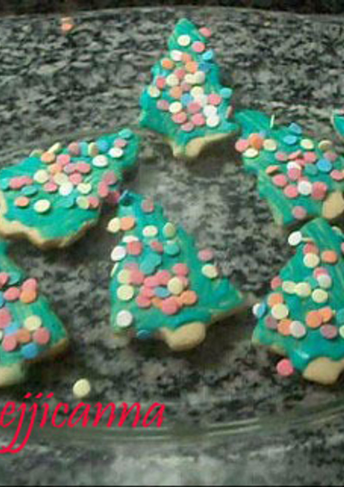 Una foto de Galletas navideñas decoradas de mantequilla