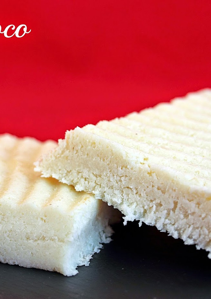 Una foto de Turrón de coco casero