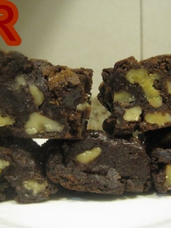 Una foto de Brownies de nueces,de coco o de cafe