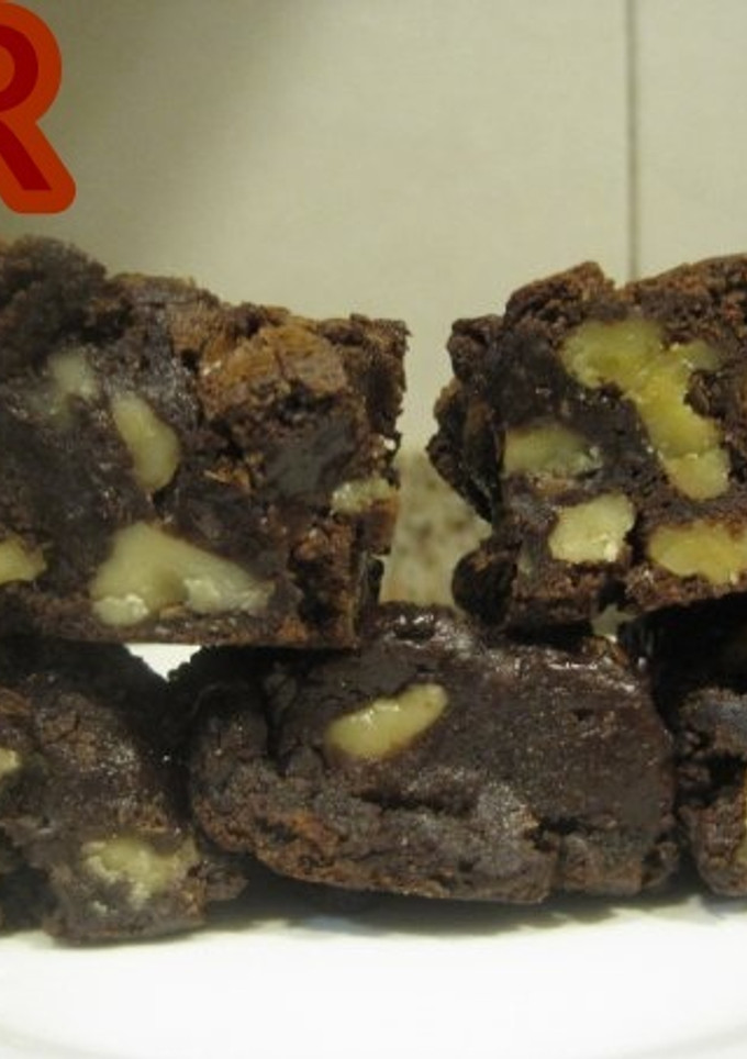 Una foto de Brownies de nueces,de coco o de  cafe