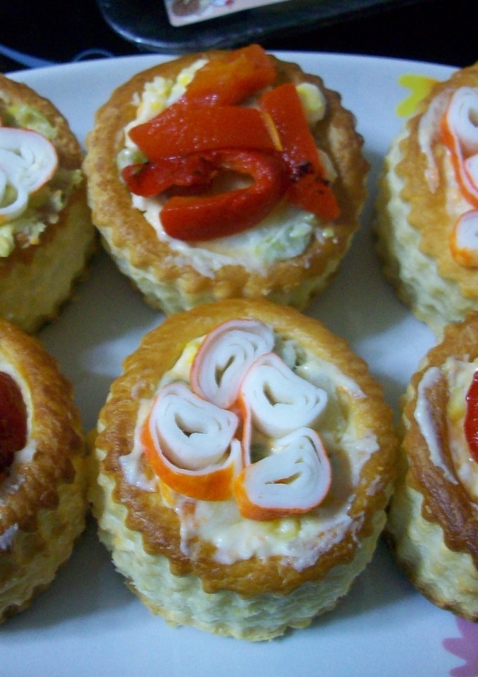 Una foto de Volovanes rellenos de ensaladilla