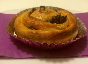 Una foto de Caracolas de pasas con nueces (kanelbulle)