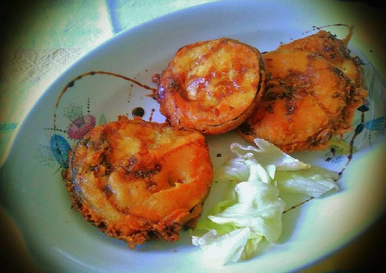 Buñuelos de berenjena con miel