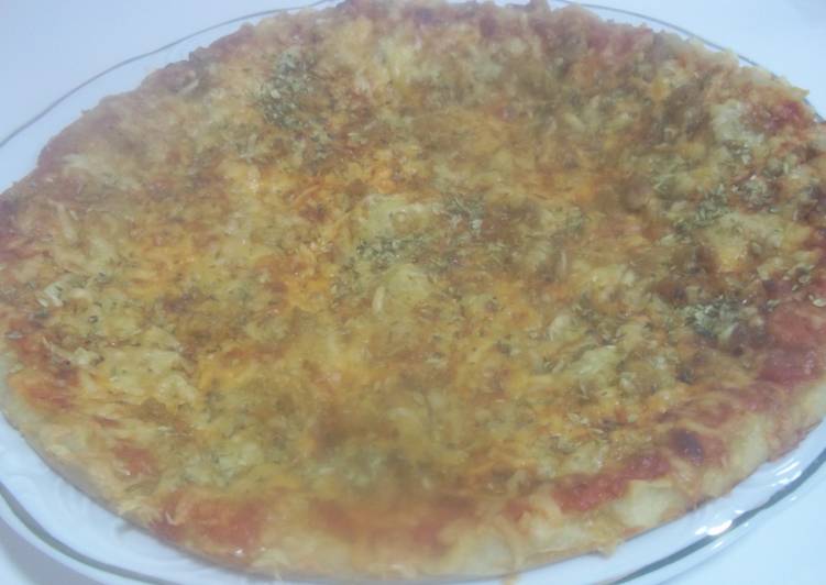 Pizza de atún en conserva