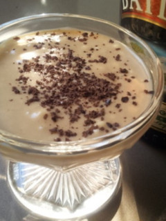 Una foto de Copa de Turrón de Jijona con nata (y Baileys)