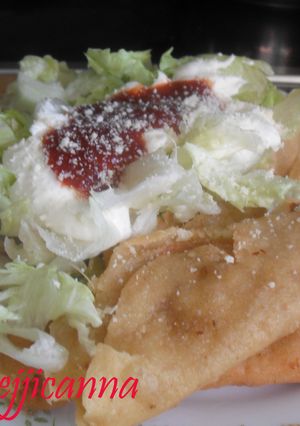 Una foto de Tacos dorados de papa