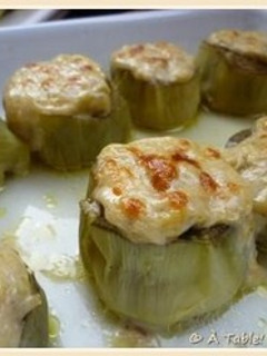 Una foto de Alcachofas gratinadas rellenas de foie micuit