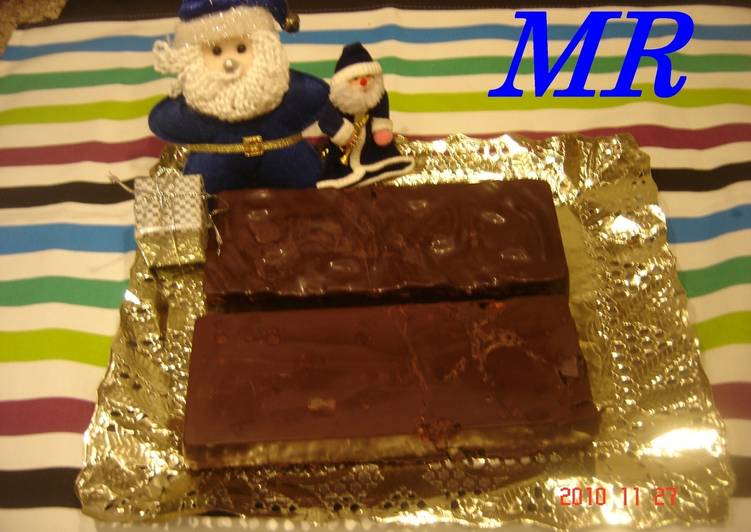 Turrón de chocolate con ganache de nueces de Macadamia caramelizadas