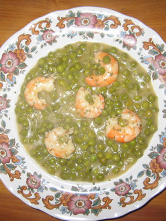 Una foto de Guisantes con langostinos