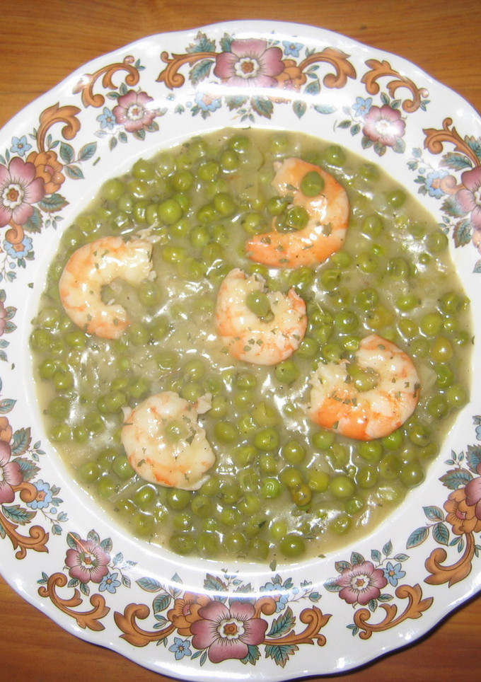 Una foto de Guisantes con langostinos