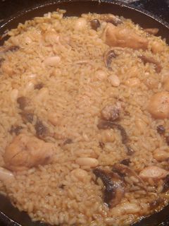 Una foto de Paella de la "pepis" con variantes de "io"