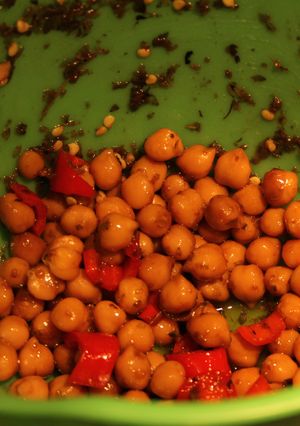 Una foto de Ensalada de garbanzos