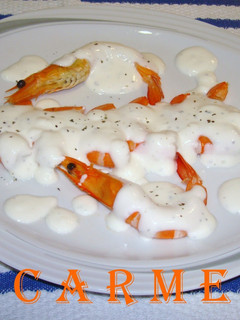 Una foto de Langostinos en salsa de yogurt