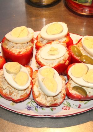 Una foto de Pimientos tricolor rellenos
