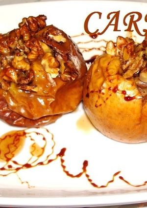 Una foto de Manzanas asadas con nueces