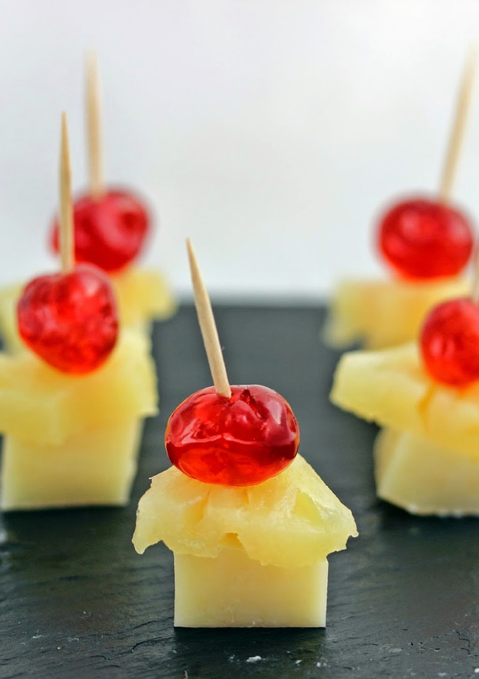 Una foto de Pinchitos de queso curado