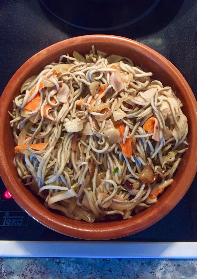 Una foto de Delicias de mar encebolladas al ajo