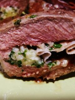 Una foto de Bife de chorizo relleno