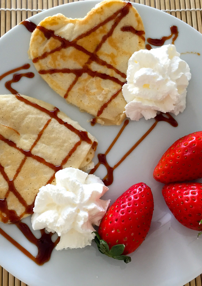 Una foto de Hot cakes San Valentín en forma de corazón
