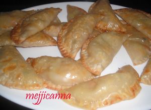Una foto de Empanadas de crema pollo