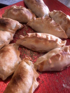 Una foto de Relleno de empanadas de carne y de pollo