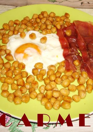 Una foto de Jamón, huevos y garbanzos