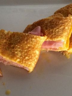 Una foto de Omelette relleno con jamón