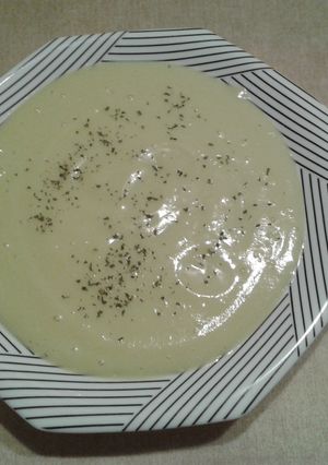Una foto de Crema de calabacín con quesito