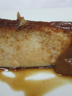Una foto de Flan de huevo con dulce de leche