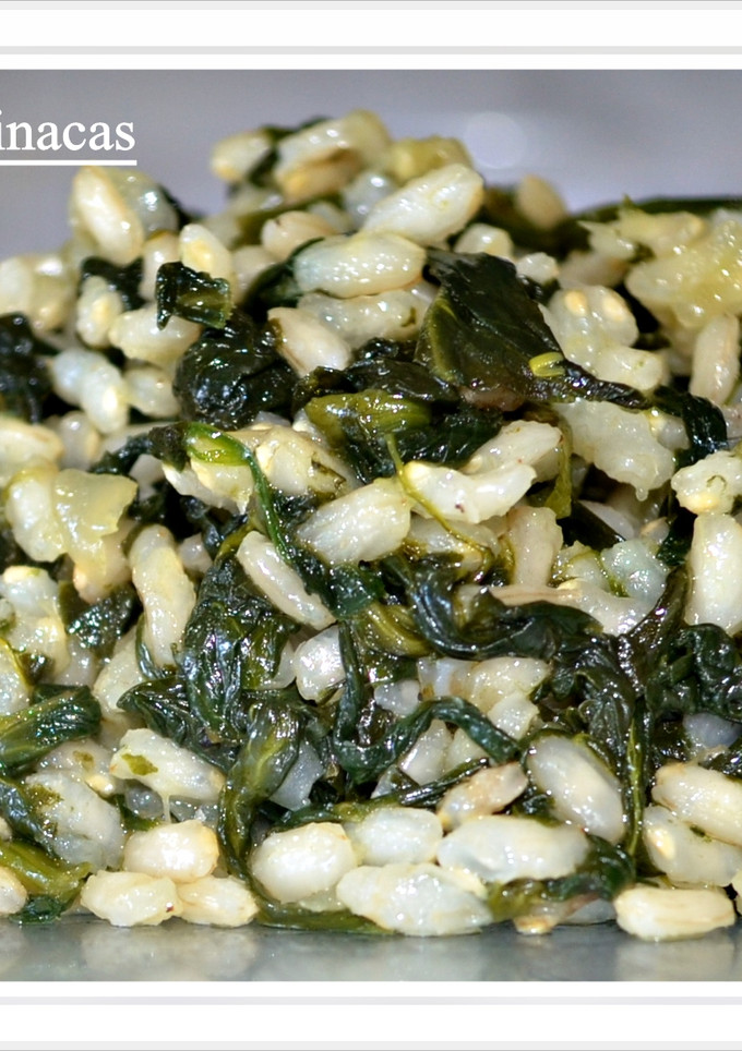 Una foto de Arroz integral con espinacas. ( Thermomix )