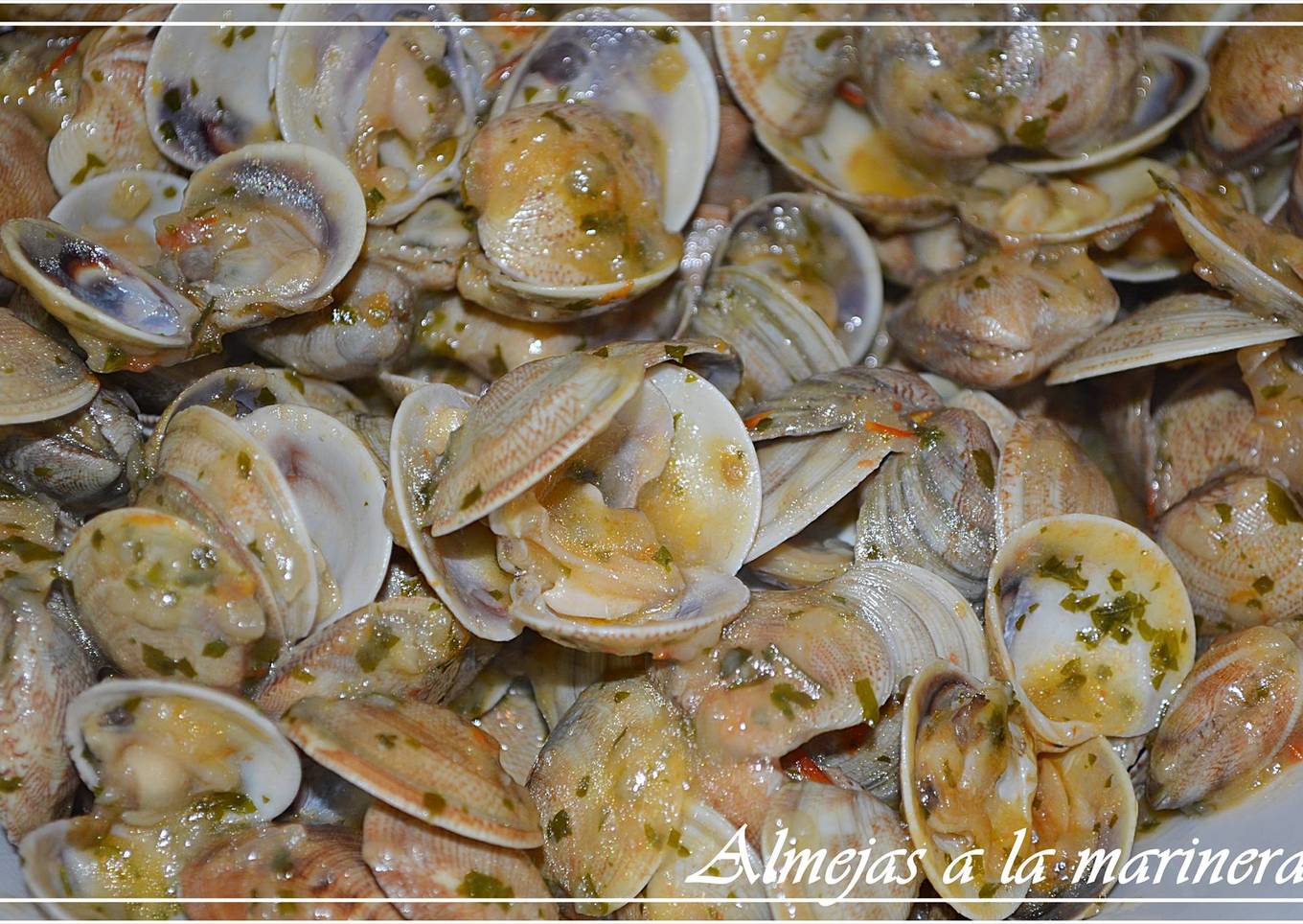 Almejas a la marinera