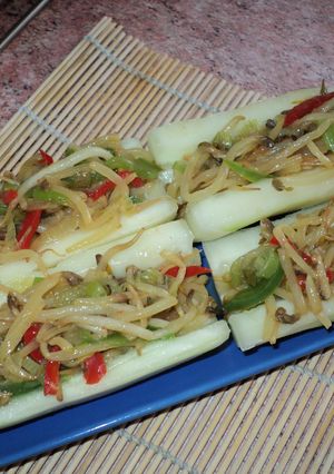 Una foto de Pepinos de ensalada rellenos 