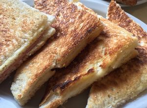 Foto principal de Sándwich tostado de jamón y queso