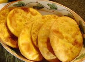 Una foto de Sopaipillas plato típico chileno