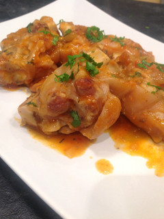 Una foto de Pies de cerdo con salsa