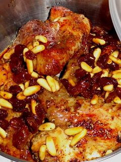 Una foto de Alitas de pollo con frutos secos al limón