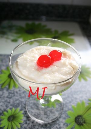 Una foto de Sorbete de piña y coco