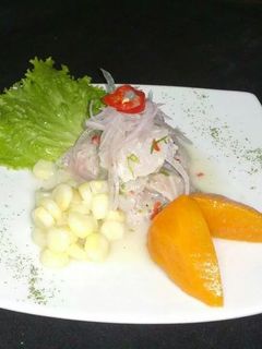 Una foto de Ceviche peruano de pescado