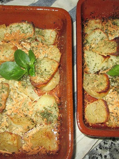 Una foto de Patatas hervidas con un toque de horno