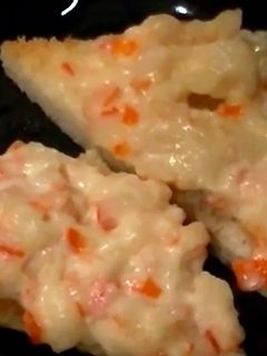 Una foto de Canapés de cangrejo con mayonesa gratinados