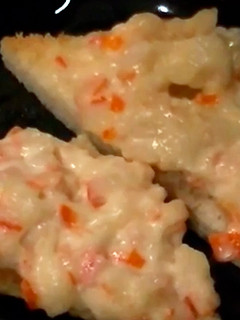 Una foto de Canapés de cangrejo con mayonesa gratinados