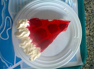 Una foto de Tarta de frutilla con gelatina